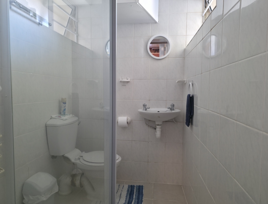 7 Bedroom Property for Sale in Wavecrest Eastern Cape